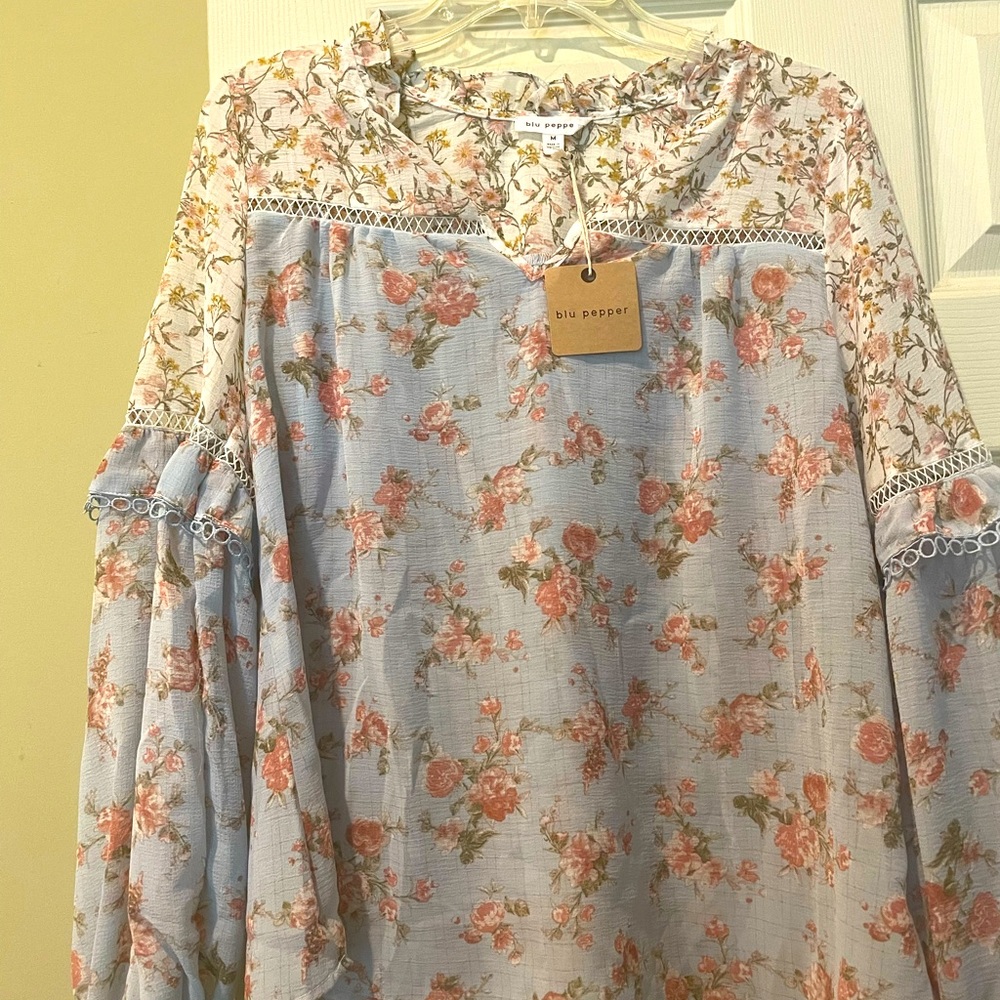 NWT blu pepper Floral boho top